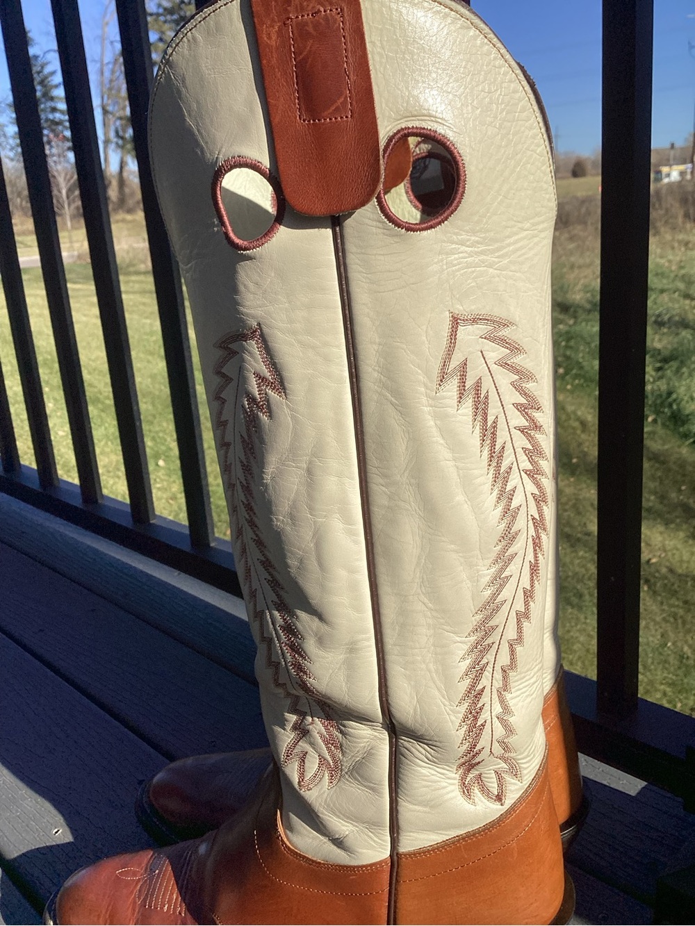 Olathe 10D Model#6906 Rich Carmel Brown & 17” Tall Cream Leather Upper Buckaroos - Picture 4 of 12